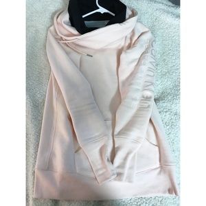 CALVIN KLEIN SWEATSHIRT